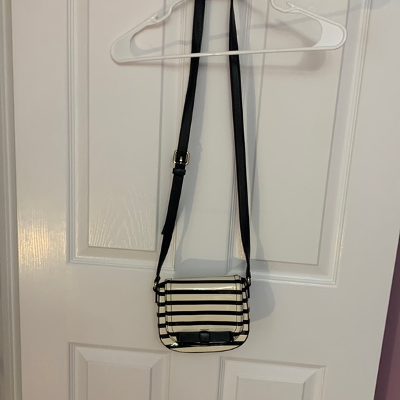 kate spade Handbags - Kate Spade new without tags crossbody black and white purse